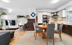 Apartman Zara